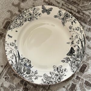 Elegant Black and White Floral Dinner Plate